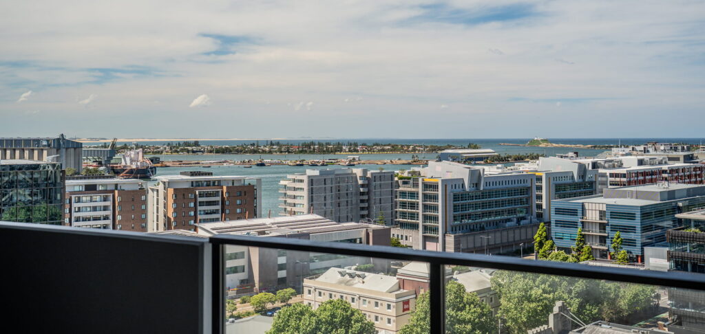 GWH_One-Apartments_N1204_NE_Harbour_View_2000x950.jpg