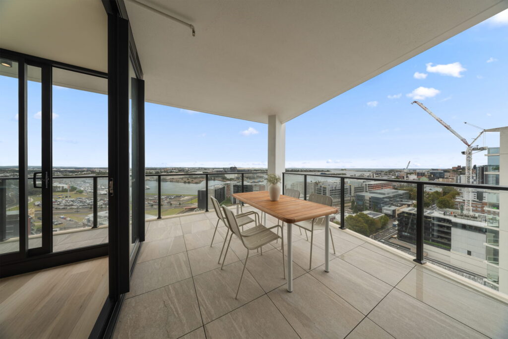 GWH_One_1703_Balcony_NE_1_2040x1360.jpg