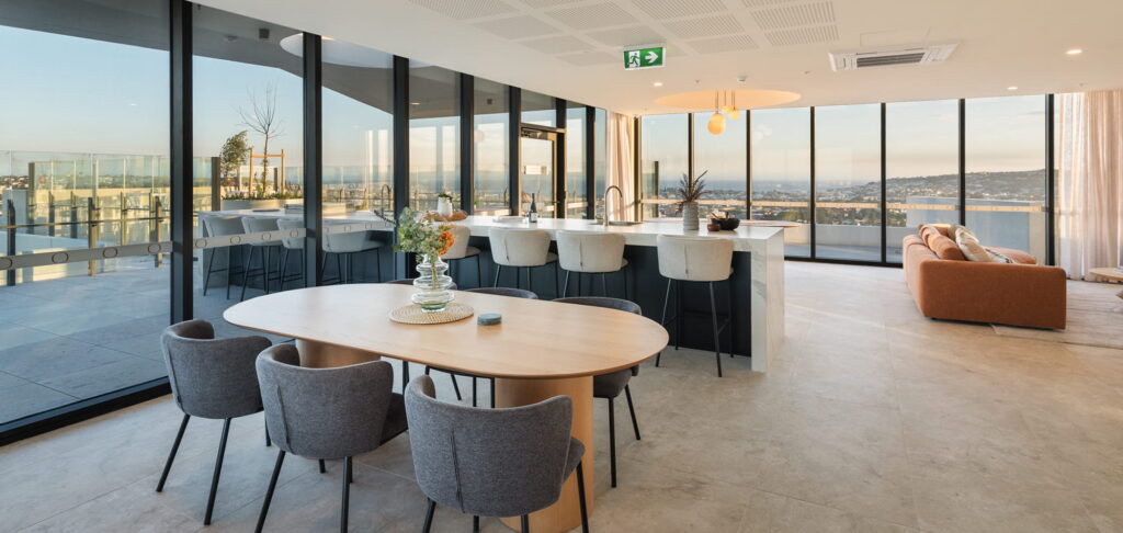 GWH_One_Scenic_Lounge_2_2000x950.jpg