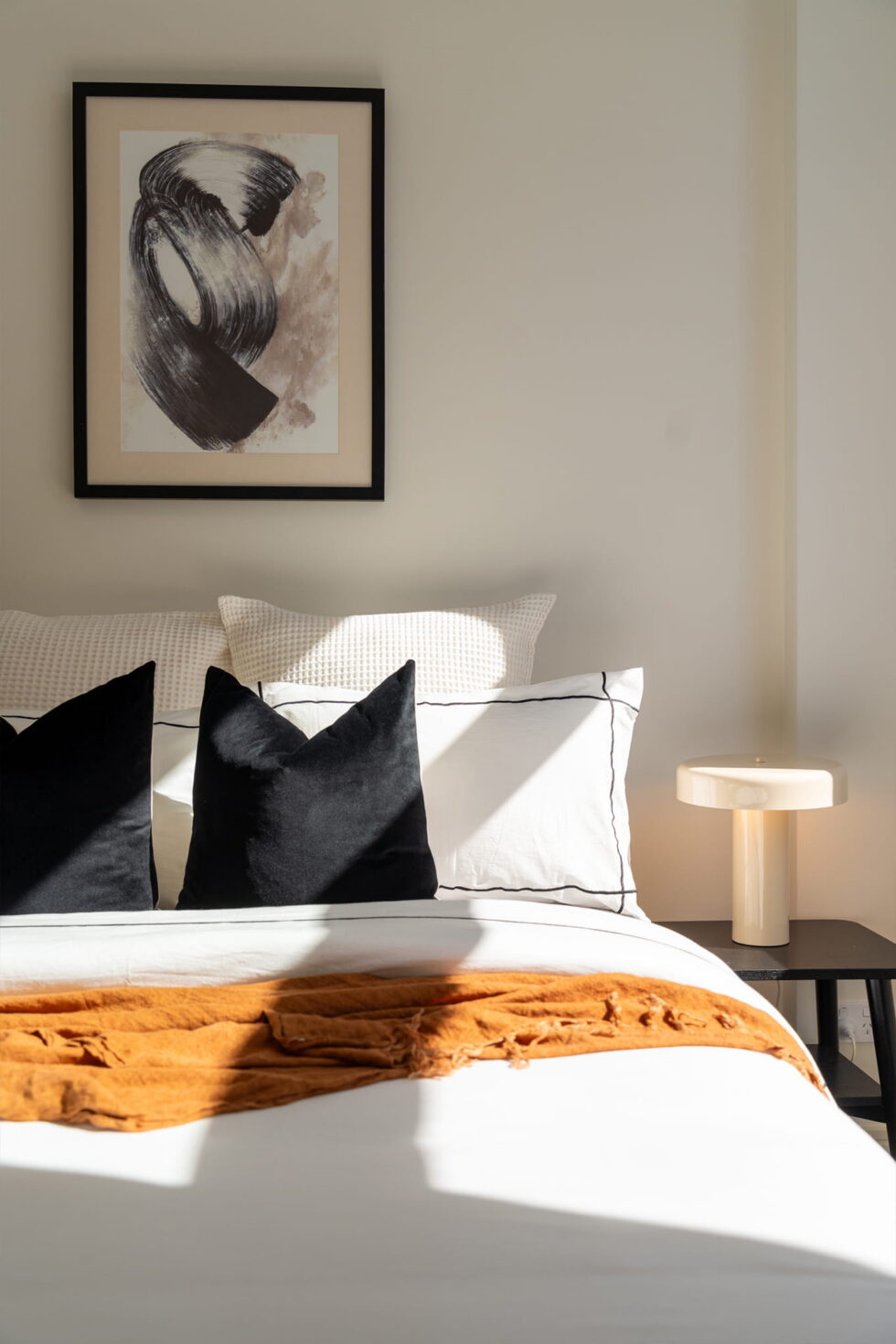 GWH_One_Secondary_bedroom_detail_1360x2040.jpg