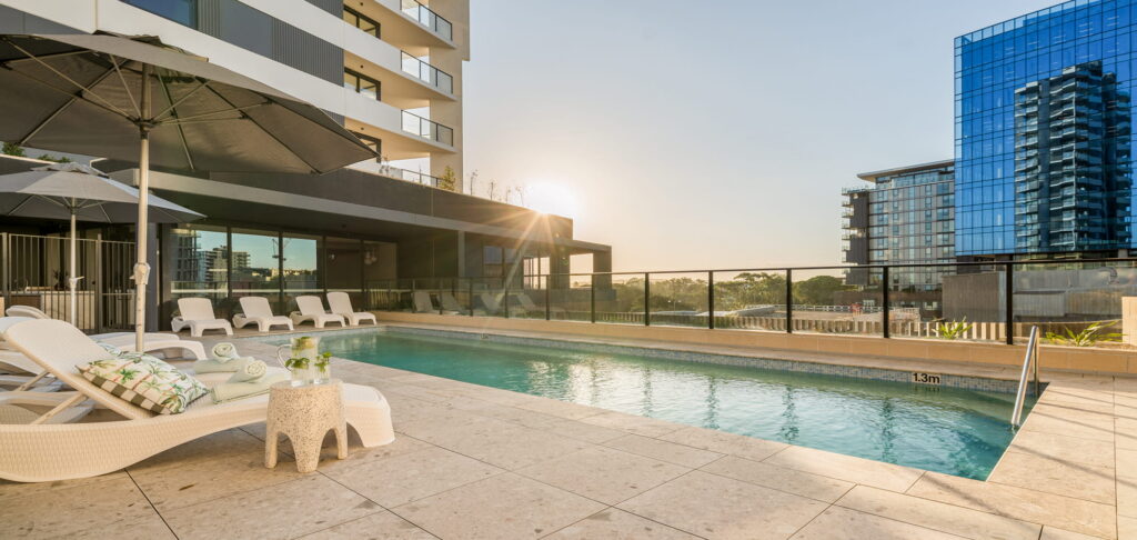GWH_One_pool-dusk_2000x950.jpg