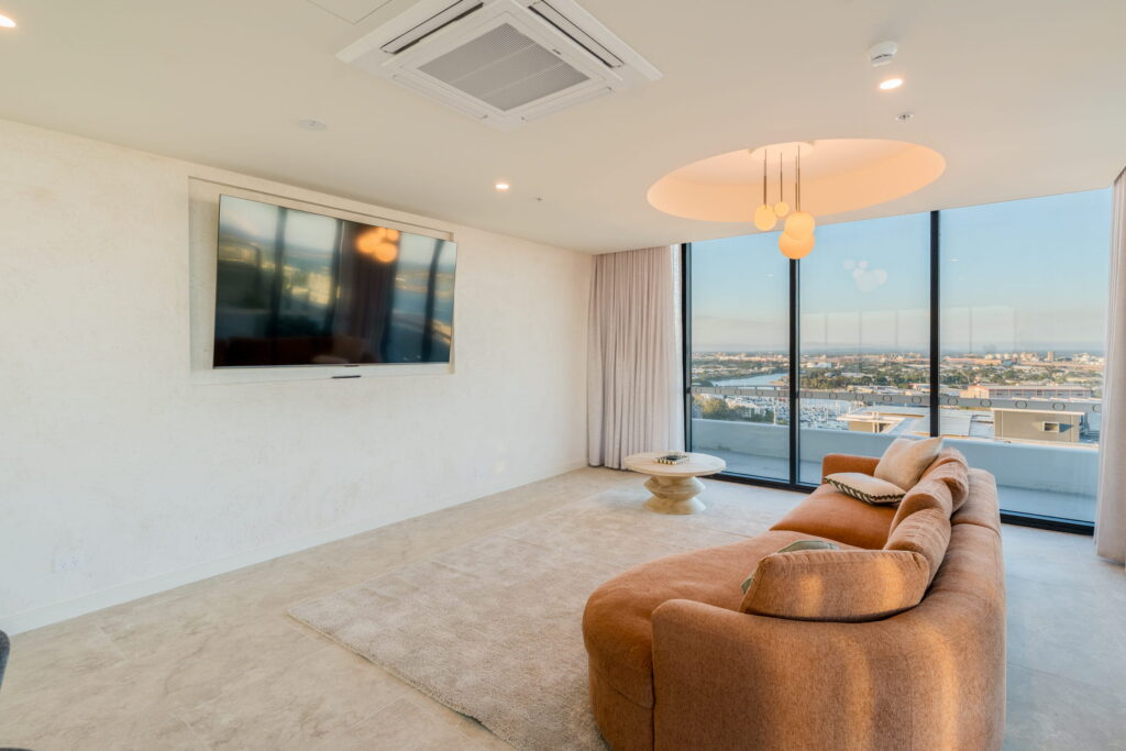 ONE_Scenic_Lounge_GWH-6.jpg