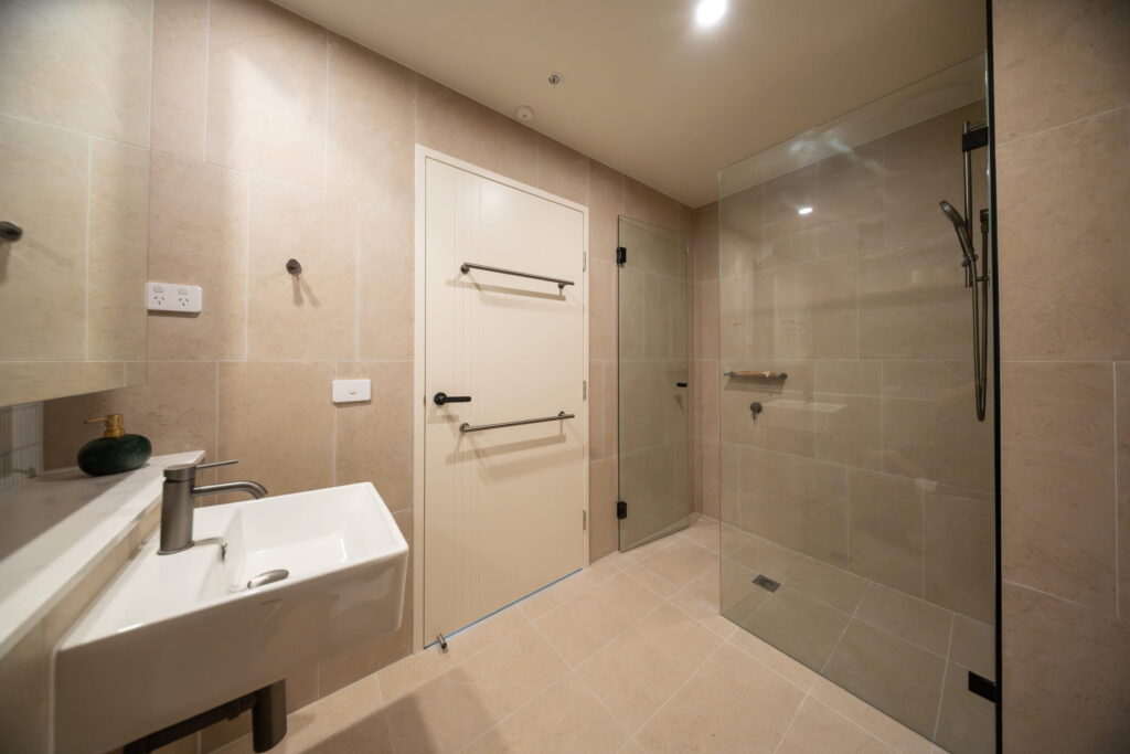 GWH_Bathroom_1505_2040x1360.jpg