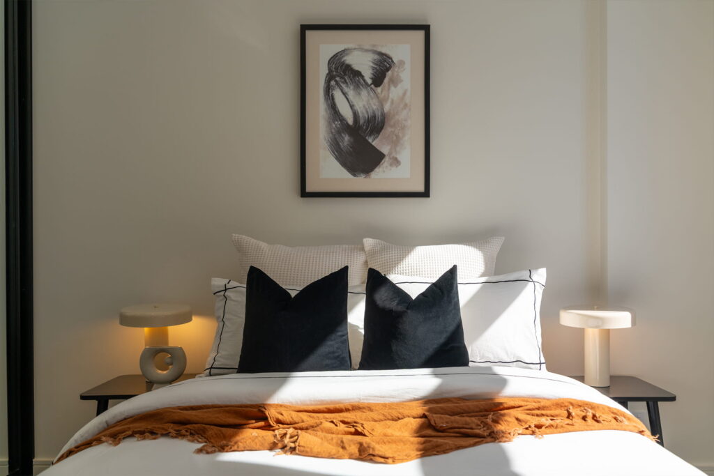 ONE_Secondary_Bedroom_1505_2040x1360.jpg