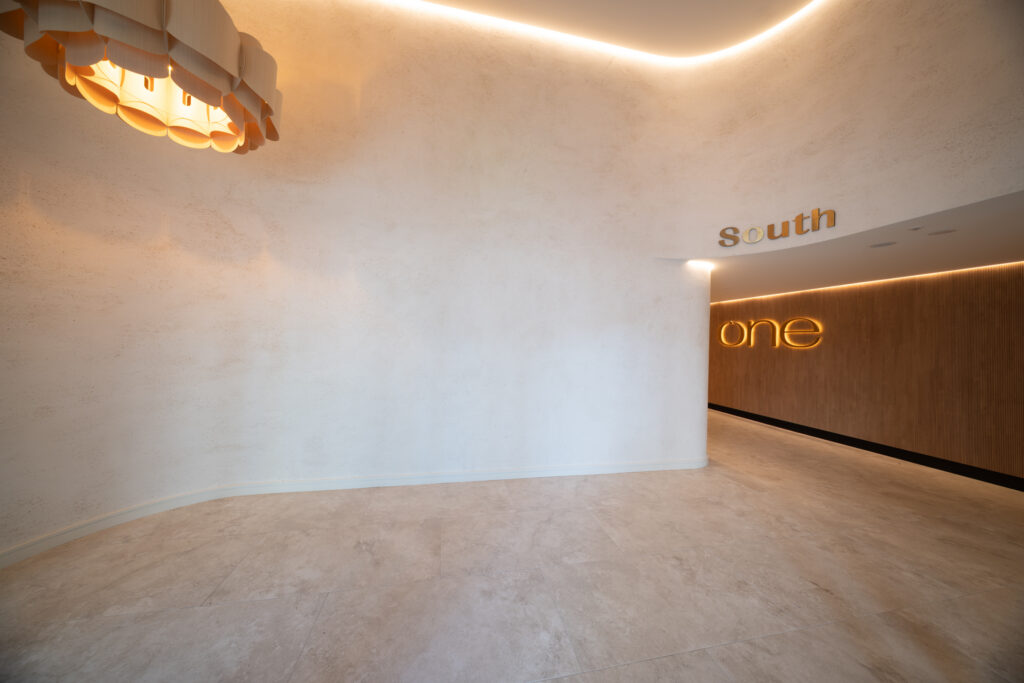 ONE_South_Tower_Lobby_GWH-11.jpg